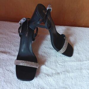 berness Women's Rhinestone Band Black Chunky Heel Sandals Size 11 NIB